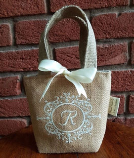How to make this quick and cute Gift Bag