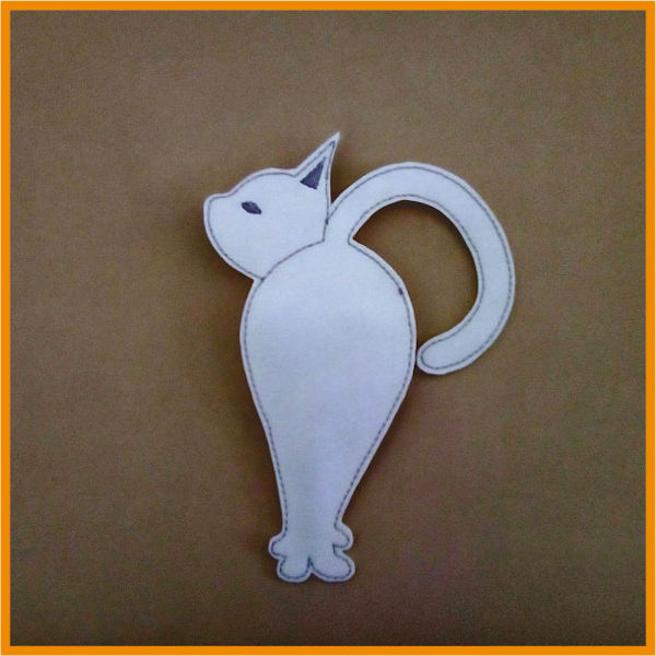 Back of In the hoop Cat Scissor Holder