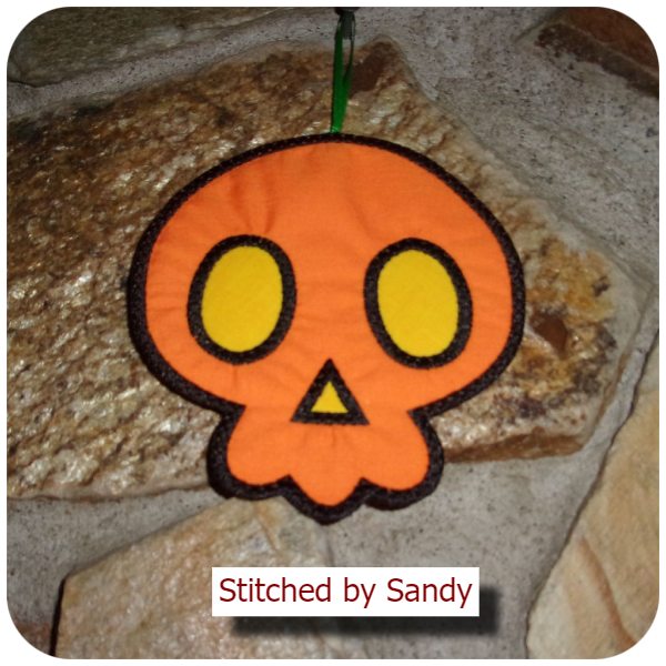 Cute Skull Freebie stitched by Sandy