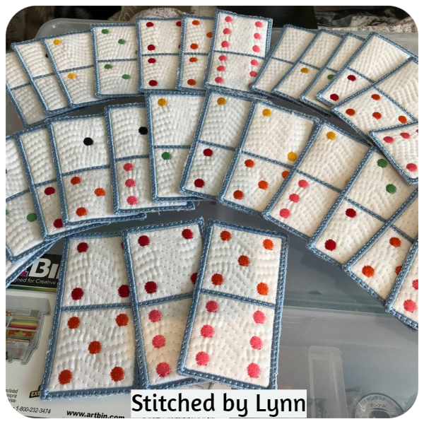 Free Domino set by Lynn Kipling