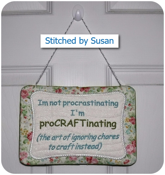 Free Procraftinator Mug Rug by Susan