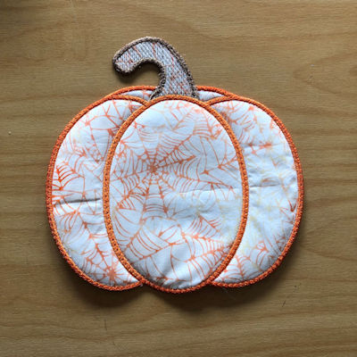 Free Reversable Pumpkin Coaster by Kreative Kiwi