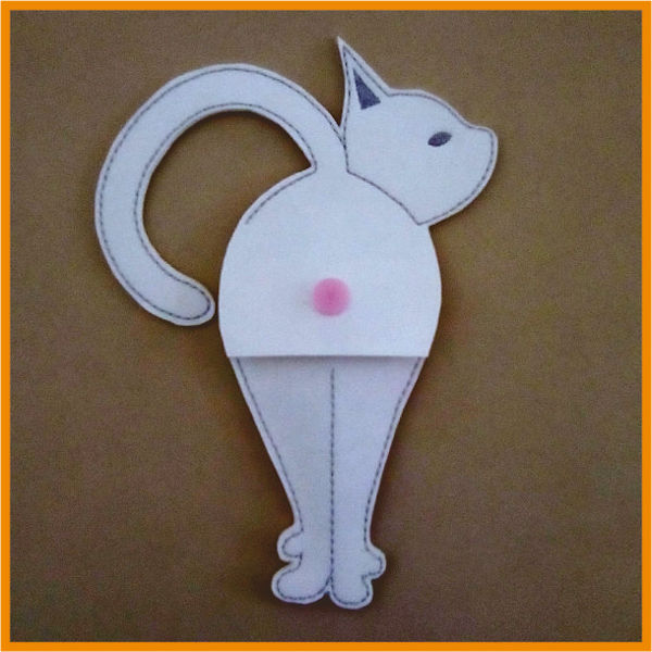 Front of In the hoop Cat Scissor Holder