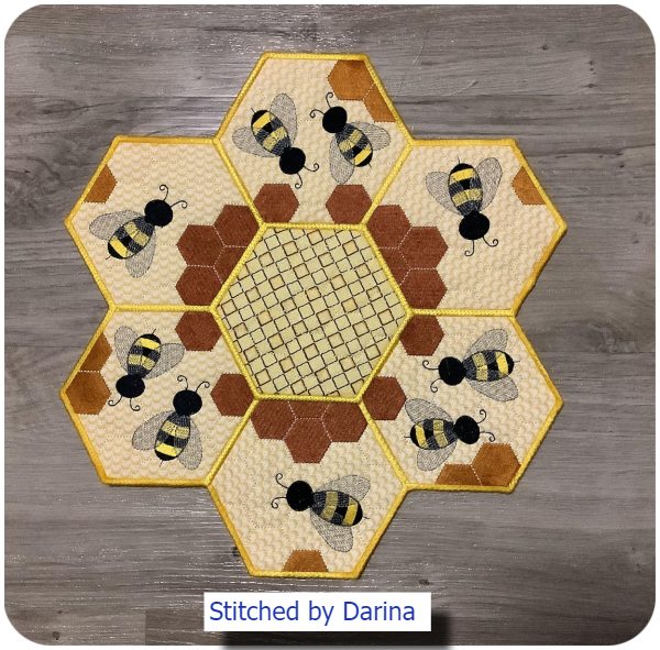 Honey Bee Placemat stitched by Darina