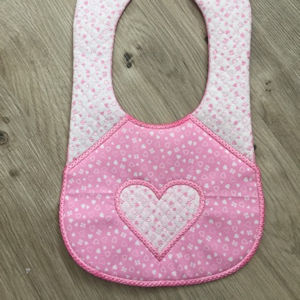 In the hoop Bib with Heart Applique