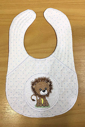 In the hoop Lion Bib