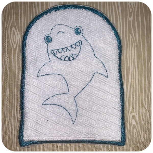 In the hoop Shark Bath Mitt - 600