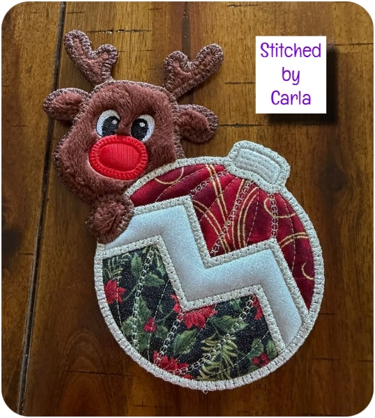 peeking Reindeer Coaster by Carla