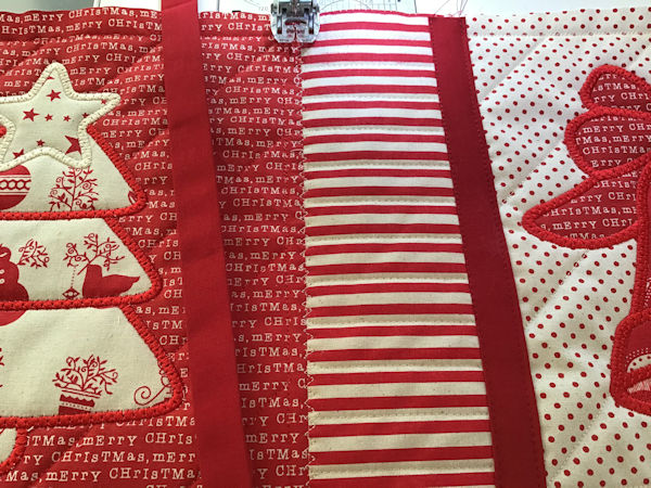 Free Christmas Table Runner 16