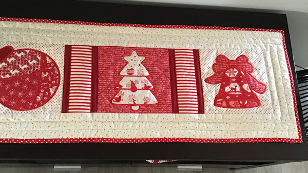 Free Christmas Table Runner 30