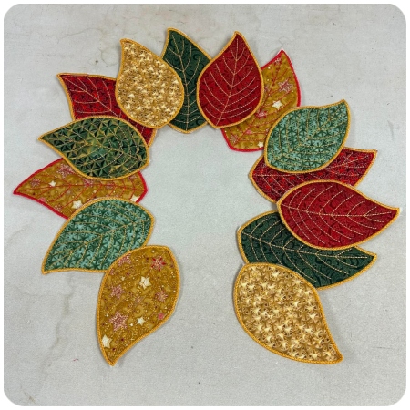 Pam Christmas wreath 2